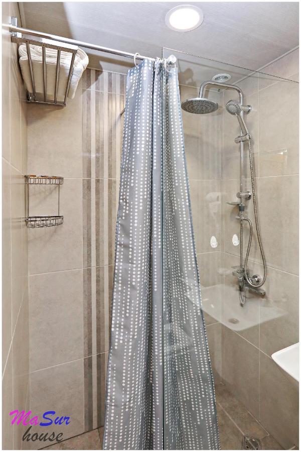 Appartamento Masur House And Tours Erevan Esterno foto